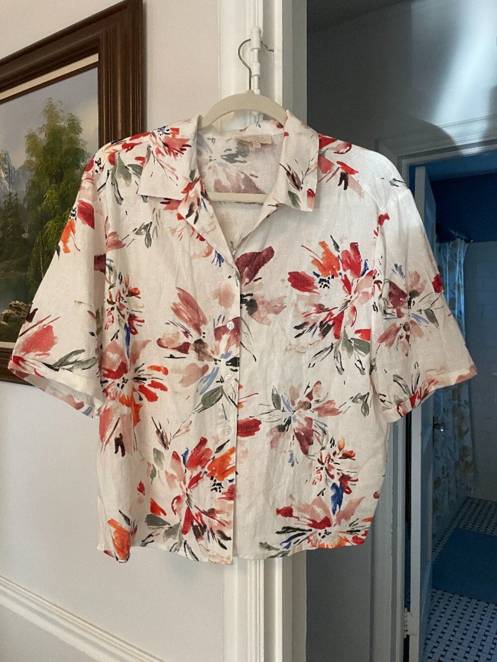 Hester & Orchard Floral Button‑Up Shirt – Size L – Short Sleeve